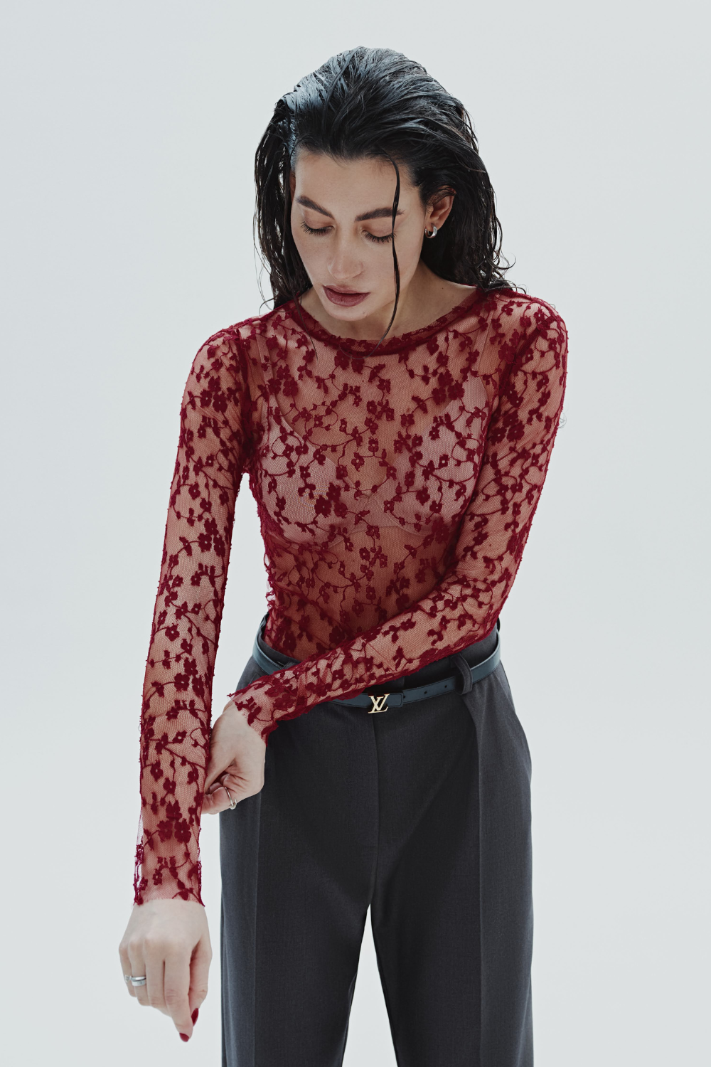 Червоний мереживний лонгслів