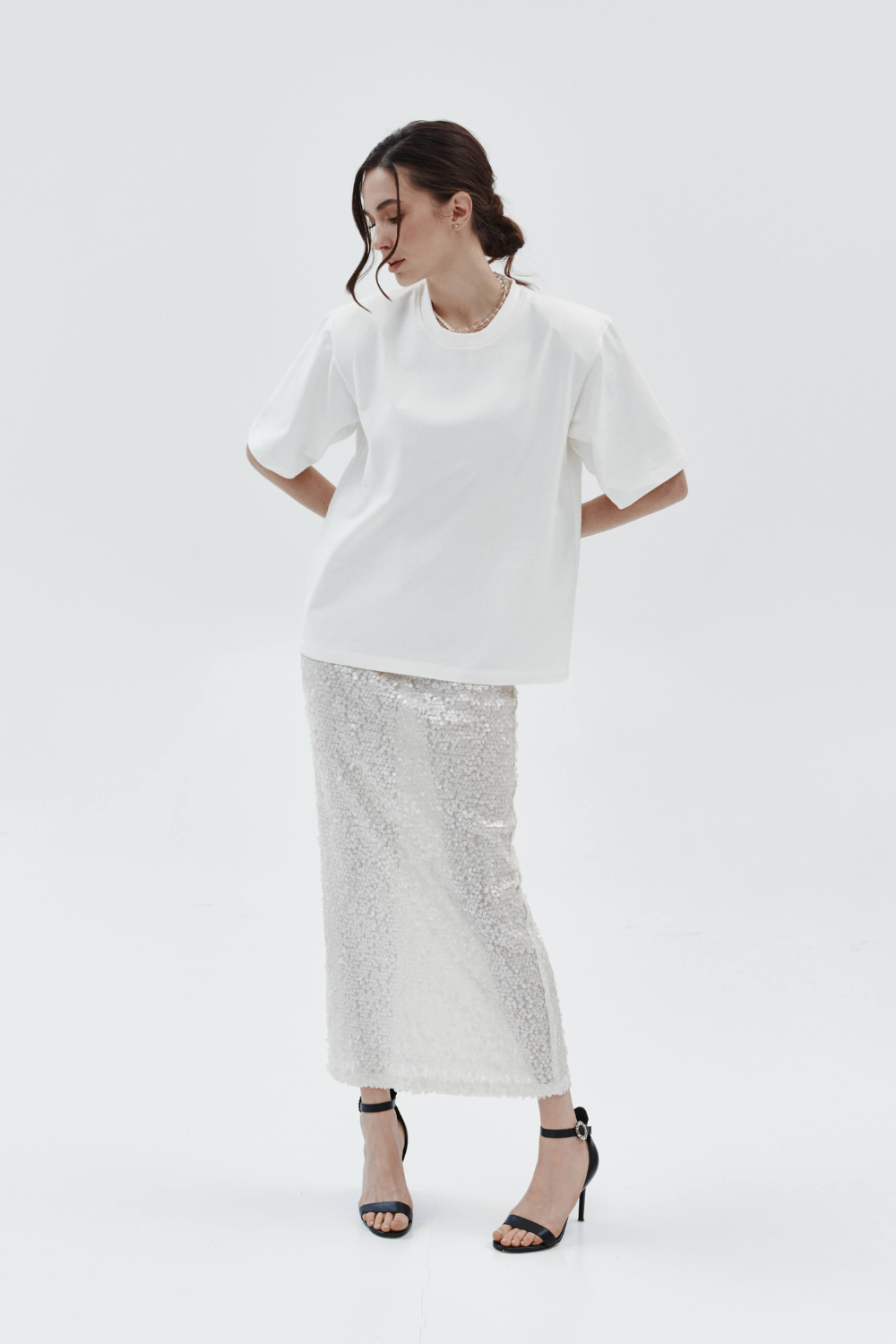 Skirt with sequins