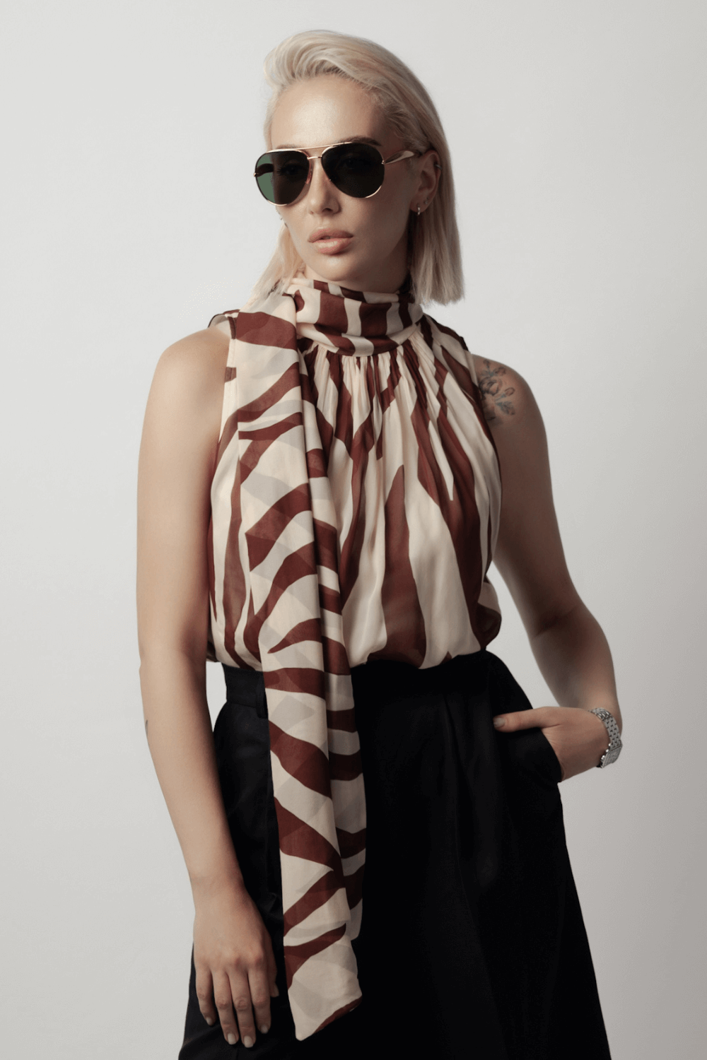 Блуза принт зебра без рукавів