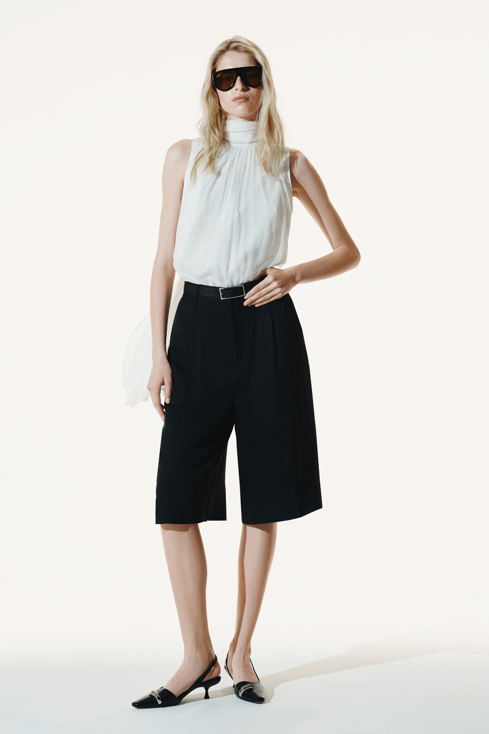 Linen Bermuda shorts