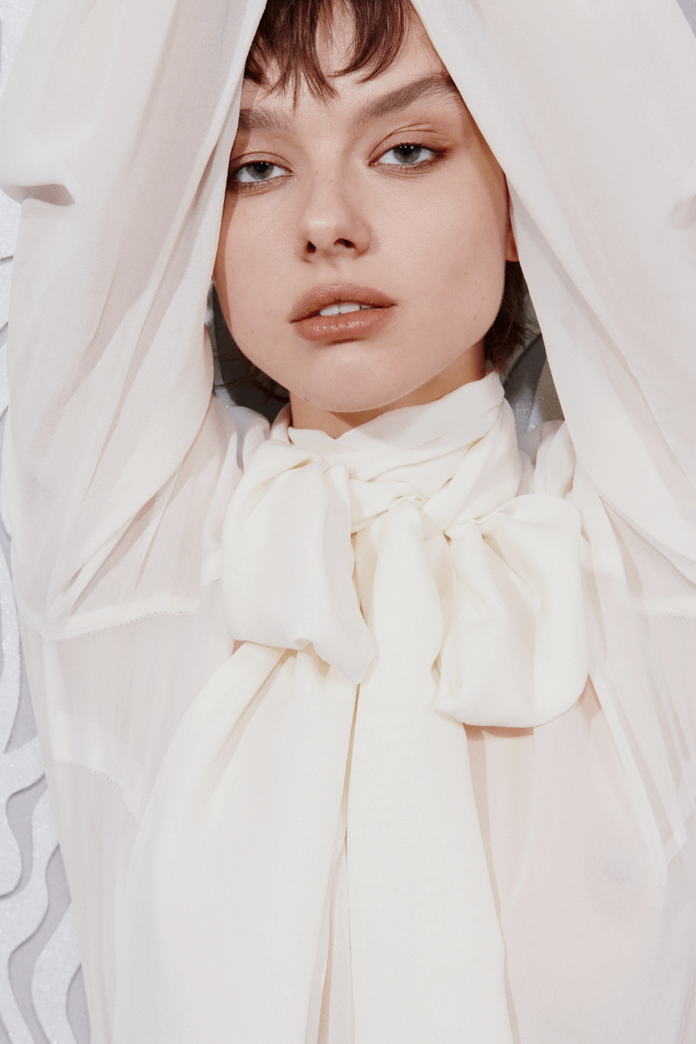 Blouse with a bow, milky