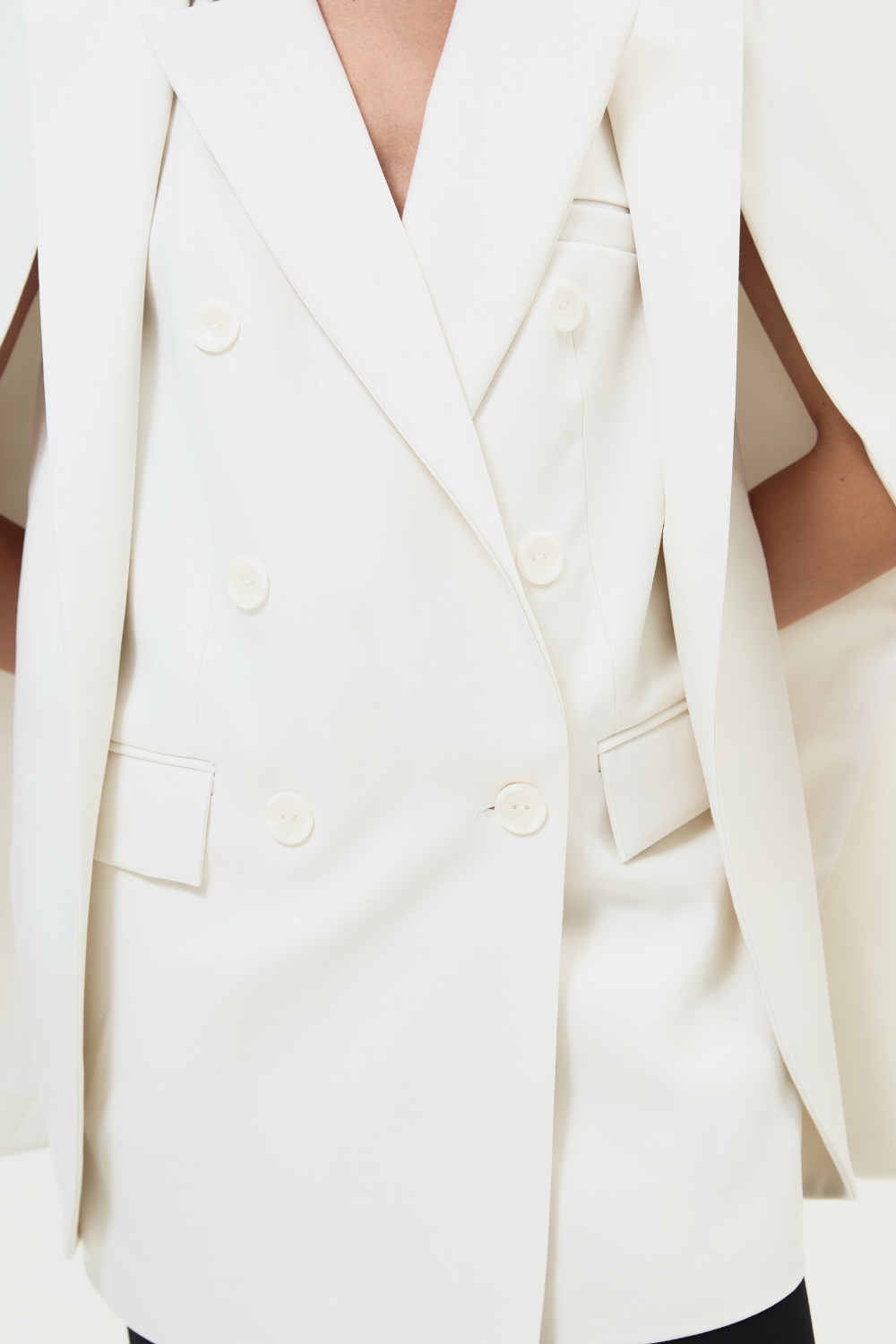 Silk jacket with sleeves, white